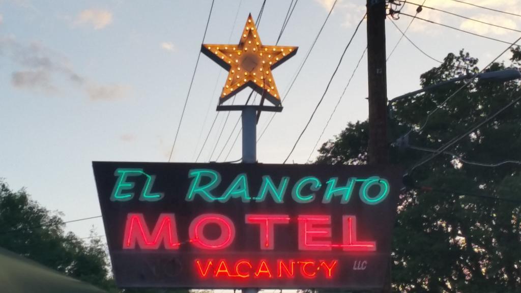 El Rancho Motel Бішоп Екстер'єр фото